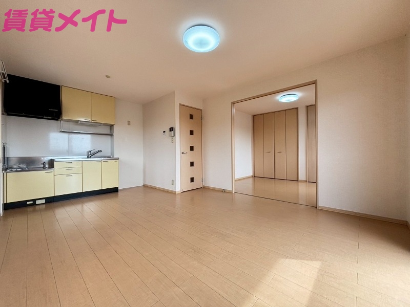 居室・リビング　同物件別部屋のお写真です。