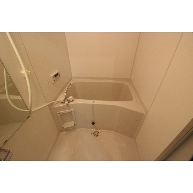 バス・シャワールーム　３０６号室の写真になります。