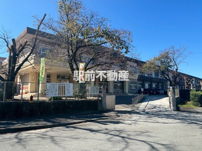 小学校　松原小学校（小学校）まで900m