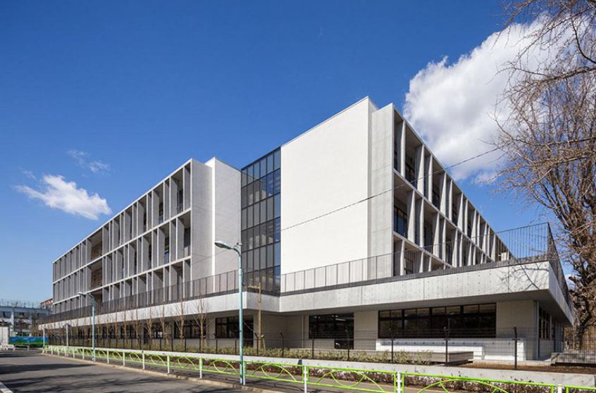 小学校　目黒区立東山小学校（小学校）まで372m