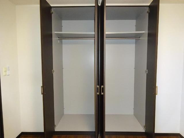 収納　クローゼット(北側洋室)