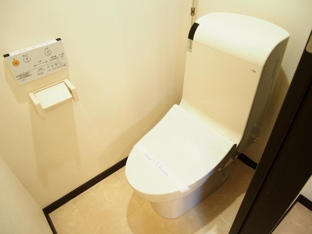 トイレ　トイレ