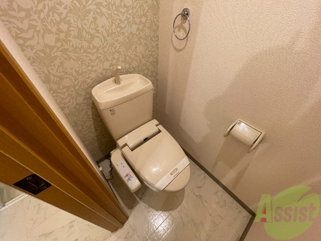 トイレ　こちらはトイレです。清潔感があり、安心して使用できます。