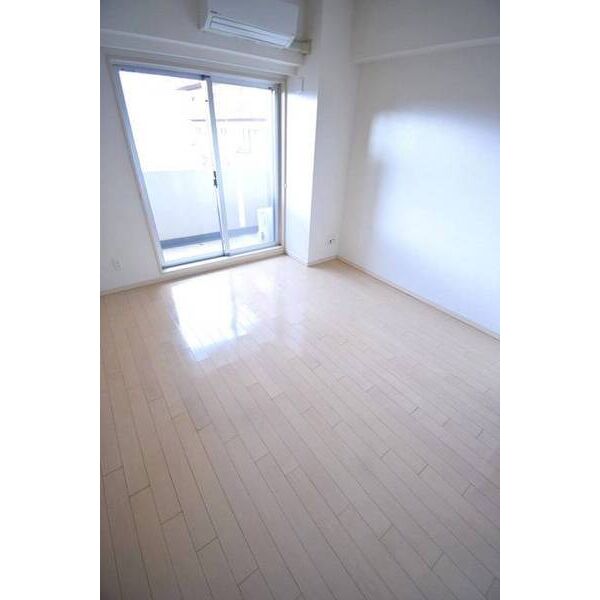 居室・リビング　同物件内別部屋の写真になります※現況優先