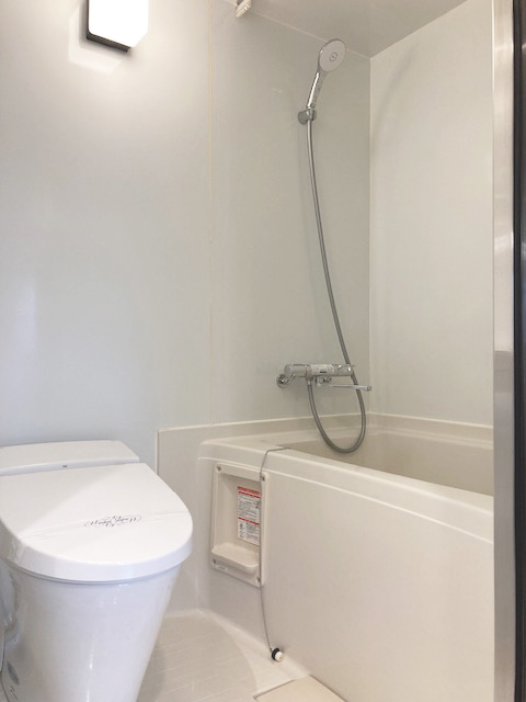 バス・シャワールーム　温水洗浄便座！