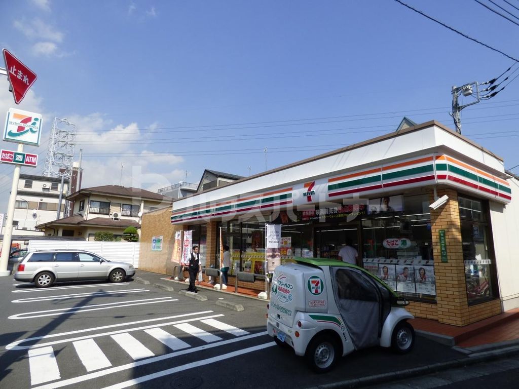 コンビニ　セブンイレブン足立青井3丁目店（コンビニ）まで50m