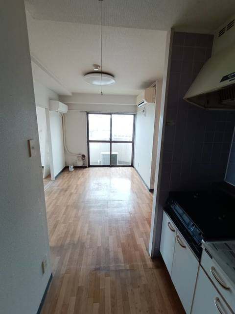 居室・リビング　別部屋参考写真です