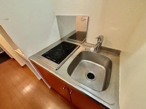 キッチン　設備・仕様は号室により異なる為、現状を優先いたします。