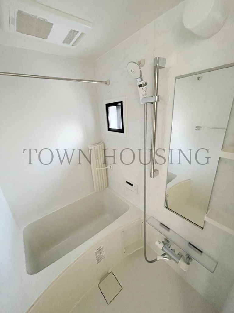 バス・シャワールーム　お問合せは(株)タウンハウジングレジデンス事業部　赤坂店・…