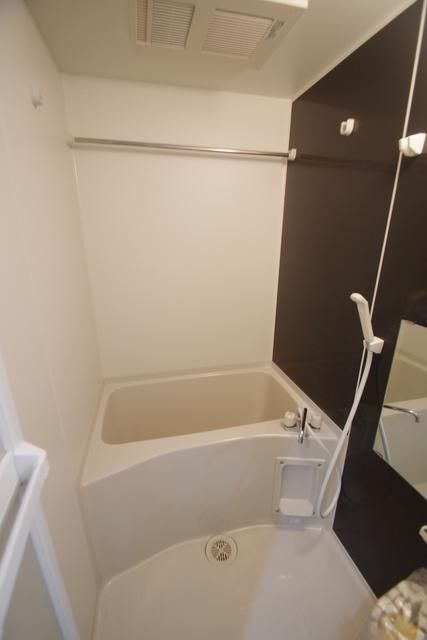 バス・シャワールーム　★清潔感のある浴室★