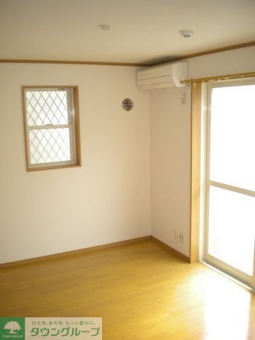 居室・リビング　別部屋参考写真です。