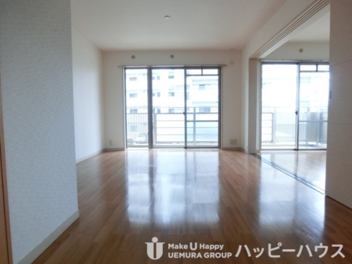 居室・リビング　※別部屋のため参考画像です。