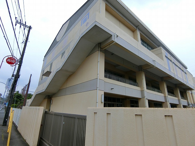 小学校　横浜市立中丸小学校（小学校）まで1098m