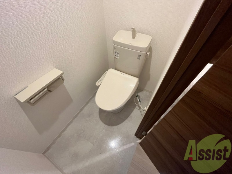 トイレ　シャワートイレになっているので快適です！