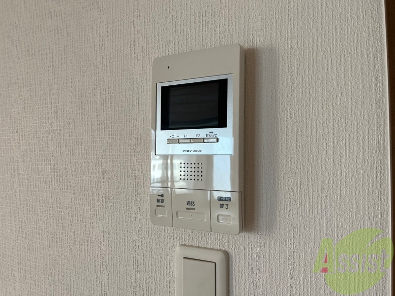 その他設備　ＴＶモニター付インターホンです。来客者の顔が見えるので安心！