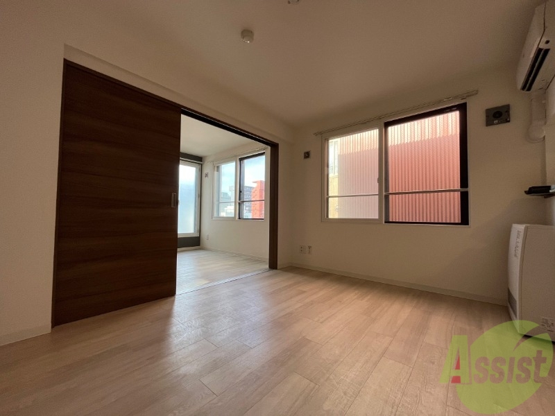 居室・リビング　広くてきれいなリビングです！快適に過ごせそうですね。