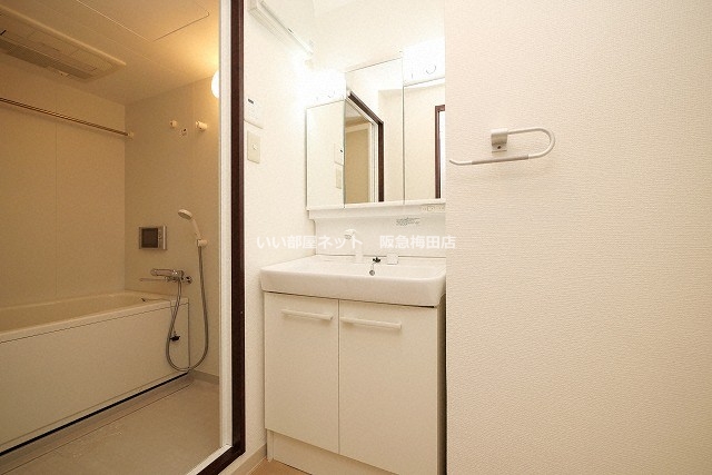 洗面設備　画像と現状が異なる場合は現状優先となります。