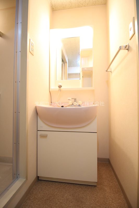 洗面設備　シャンプードレッサー付