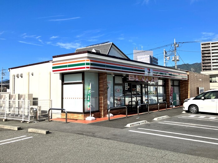 その他　セブンイレブン甲府相生店まで606ｍ（徒歩8分）