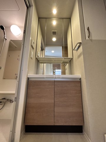 洗面設備　アーバネックス本町　独立洗面台