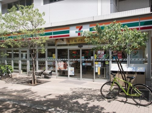 コンビニ　セブンイレブン 芝浦ベイワード店（コンビニ）まで3m