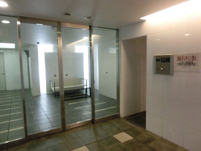 エントランス　NULL