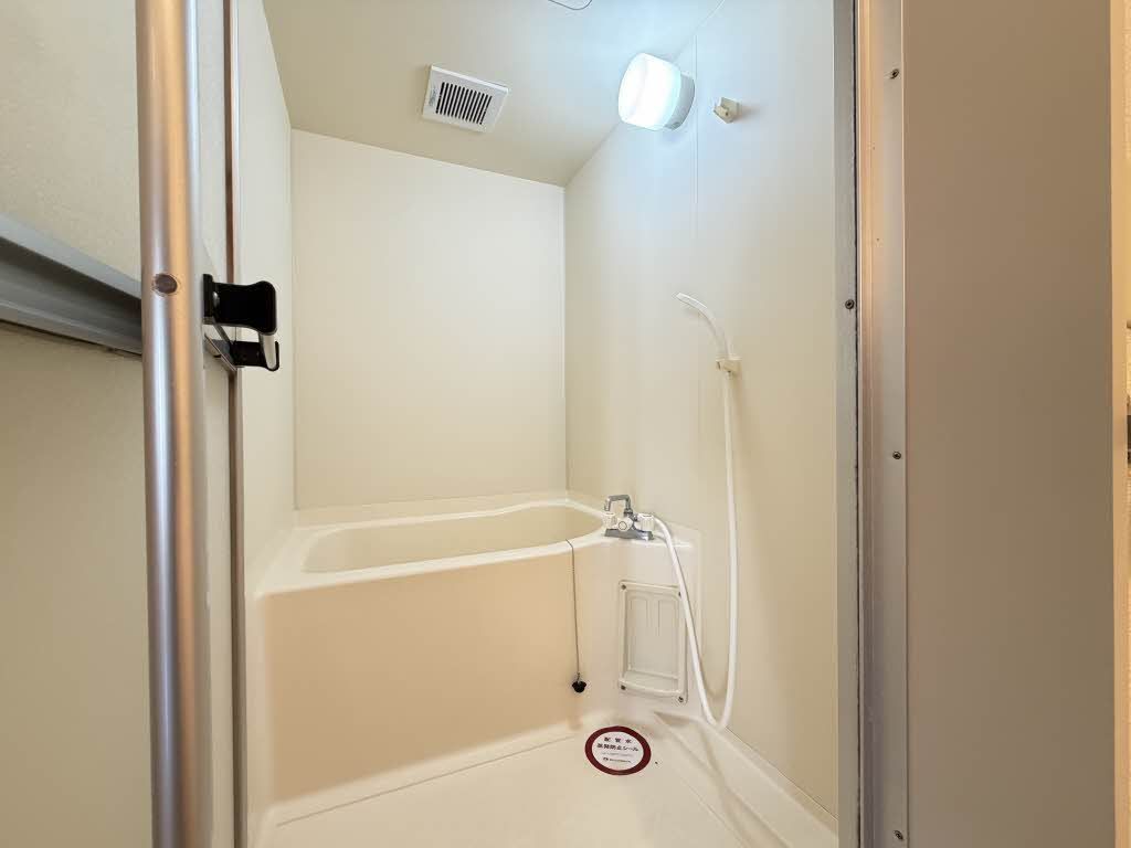 バス・シャワールーム　バスルーム