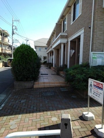 エントランス　毎日通るエントランスはこのようになっています