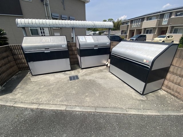 その他　ゴミ捨て場（その他）まで30m