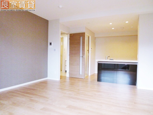 居室・リビング　※このお写真は同物件の別のお部屋のお写真です。現状優先