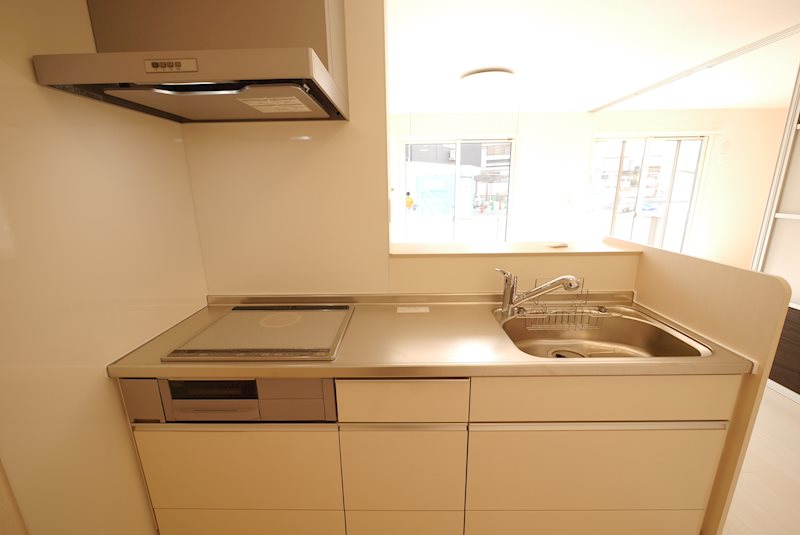 キッチン　システムキッチン（ＩＨ3口コンロ）