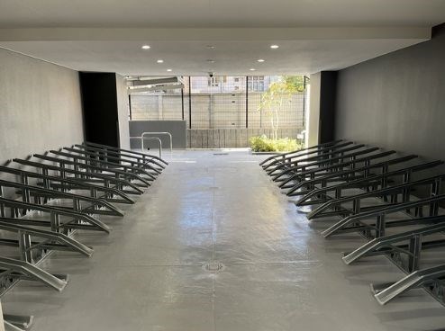 ロビー　駐輪場