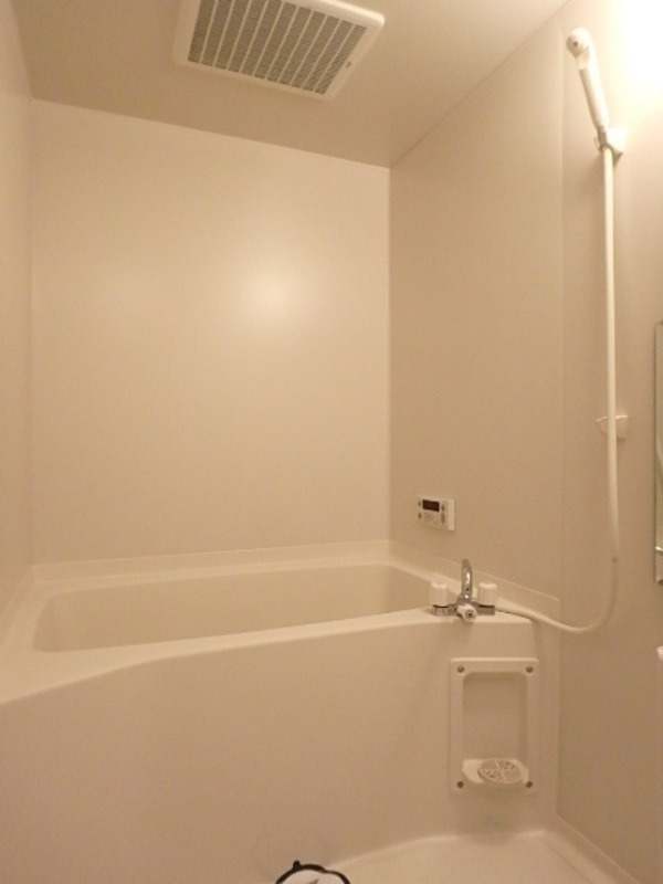 バス・シャワールーム　図面と現状に相違がある場合には現状を優先