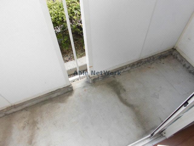 バルコニー　同物件他号室の写真です