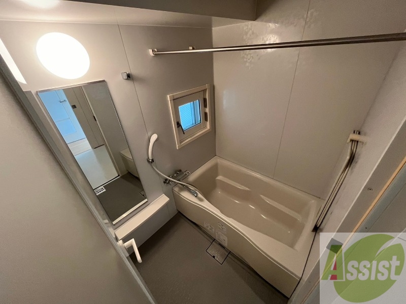 バス・シャワールーム　お風呂になります。一日の疲れを癒してくださいね。