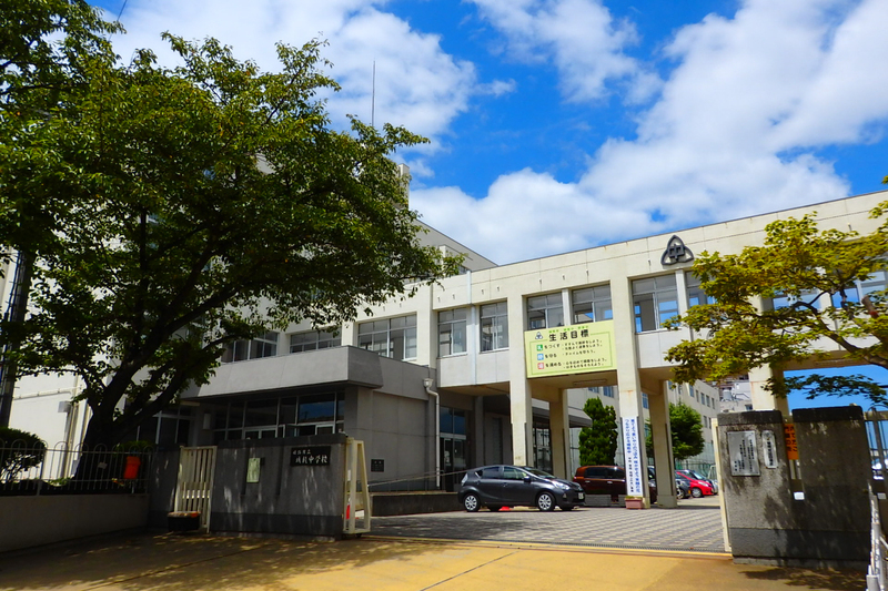 中学校　城乾中学校（中学校）まで576m