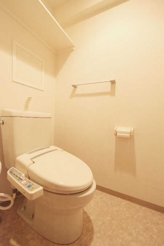 トイレ　温水洗浄便座つき