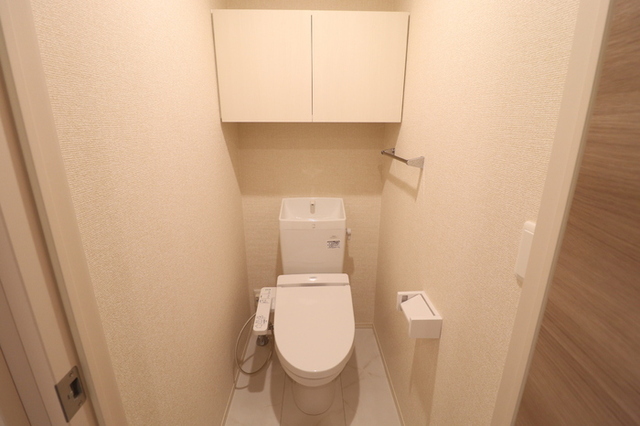 トイレ　３０３　トイレ