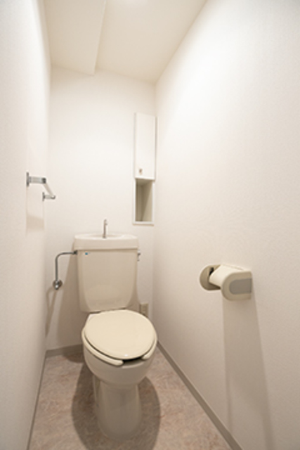 トイレ　※写真は同タイプ住戸です。