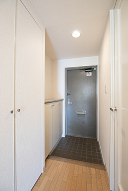 玄関　※写真は同タイプ住戸です。