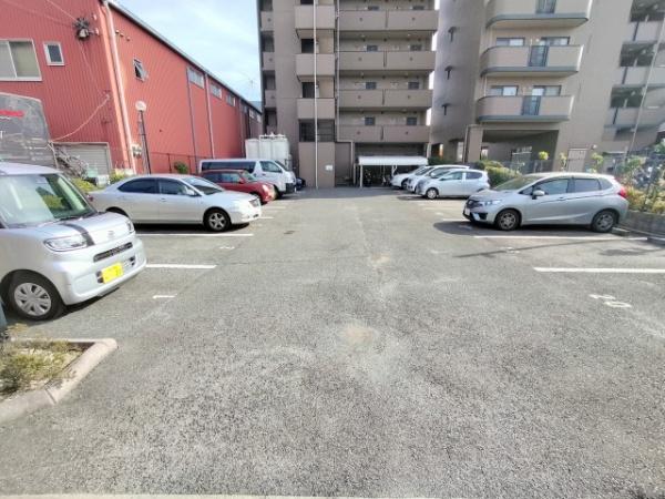 駐車場　自転車置き場！