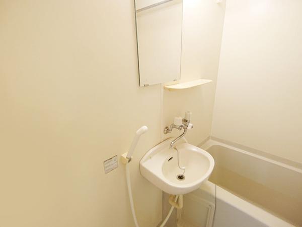 洗面設備　洗面台付き！