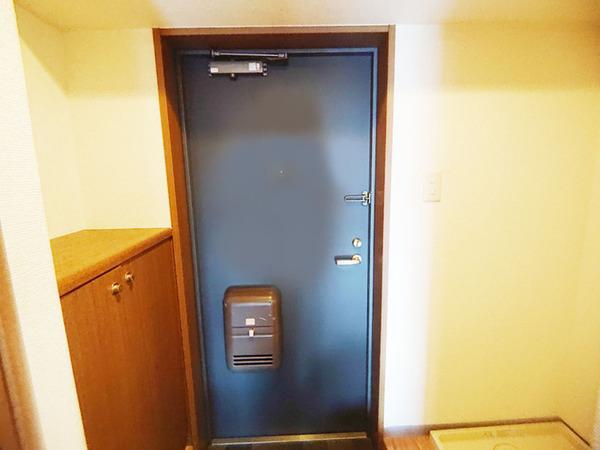 玄関　シューズボックスあり！