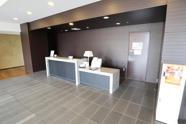 エントランス　マンション受付　前回募集参考写真