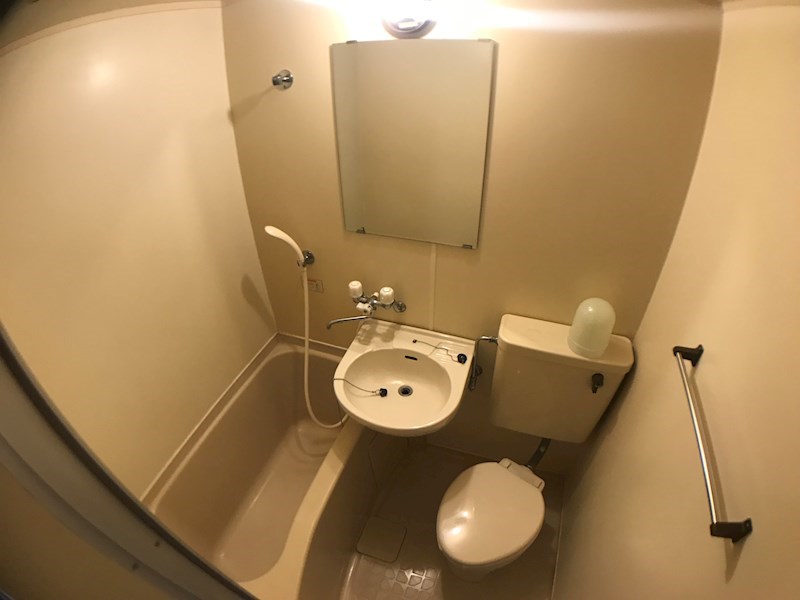 バス・シャワールーム　※別部屋参考画像