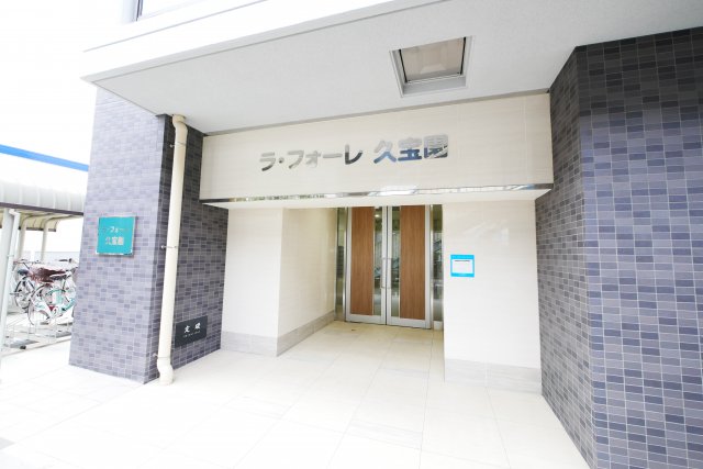 エントランス　建物の内部です