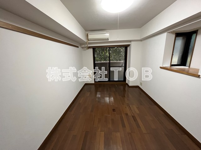 居室・リビング　※別号室参考写真