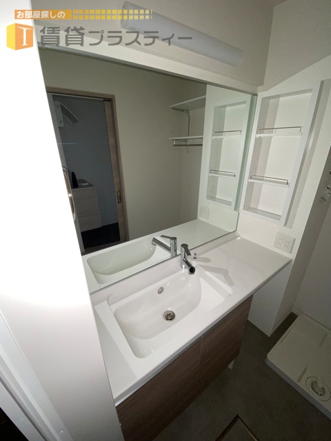 洗面設備　ホテルライクな独立洗面台