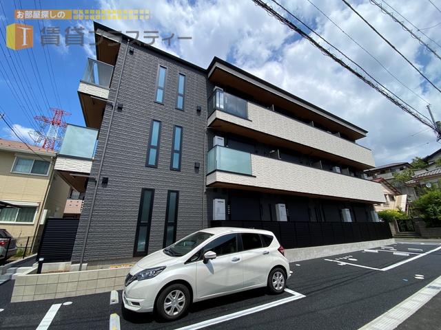 建物外観　有名なパン屋さんの近くです