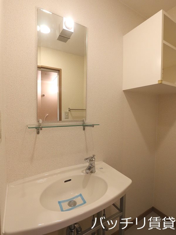 洗面設備　別号室イメージの為、現状を優先致します。